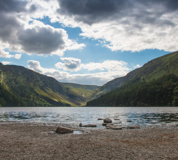 Wonders of Wicklow chauffeur driving tour - a photograph of the lake from the beach