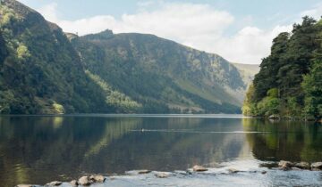 Glendalough: history and spirituality meet stunning landscapes